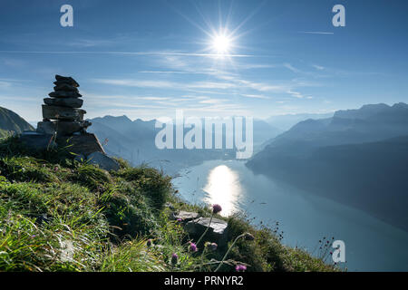 La randonnée sur l'Hardergrat Ridge et de la route, Interlaken, Suisse, Union européenne Banque D'Images