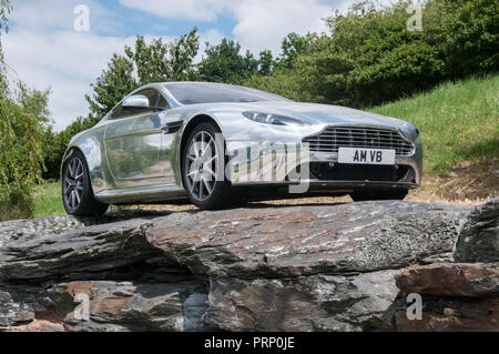 Partout au Royaume-Uni - siège d'Aston Martin - Affichage Banque D'Images