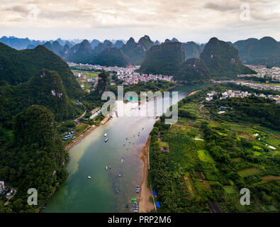 Comté de Yangshuo Li river et à Guilin, Chine vue aérienne Banque D'Images