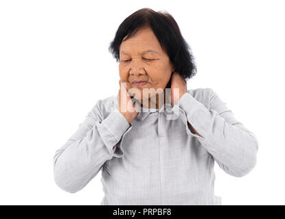 Hauts femme souffrant de douleur au cou isolé sur fond blanc Banque D'Images