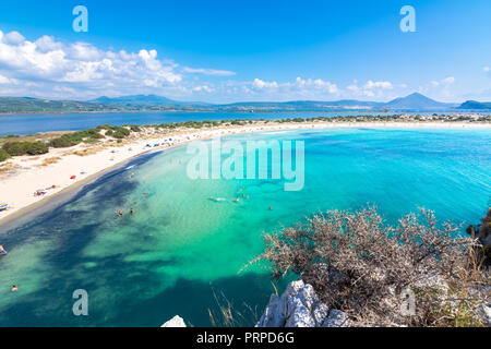 La plage de sable tropicale étonnante de Voidokilia, Péloponnèse, Grèce. Banque D'Images