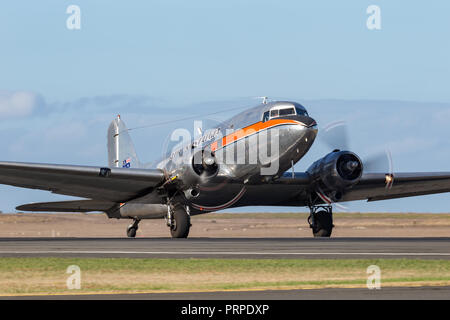 Vintage avion Douglas DC-3 VH-TMQ exploités par Air Nostalgie (Shortstop Jet Charters). Banque D'Images