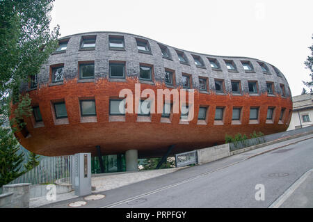 La Chesa Futura, ou future maison (architecte Norman Foster), Saint-Moritz, Suisse, Banque D'Images