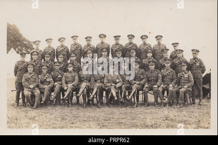 * Vintage Photographie montrant un groupe de soldats de l'armée britannique WW1 Banque D'Images