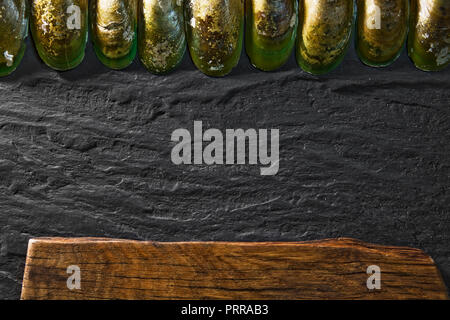 Vue supérieure avec copie espace bureau en bois et shwlls Banque D'Images