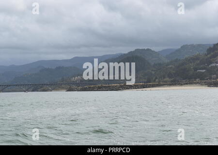 La position de la pêche dans l'oregon gold beach Banque D'Images