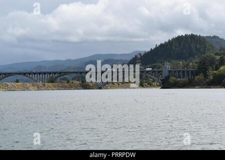 La position de la pêche dans l'oregon gold beach Banque D'Images