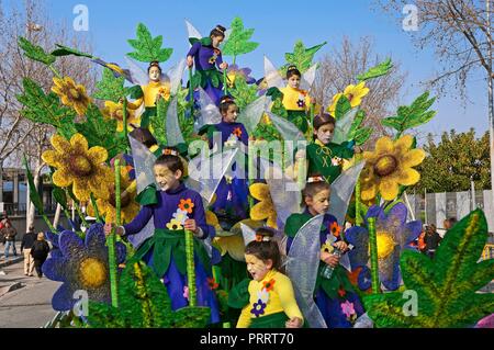 Flotteur carnaval, printemps allégorie, Isla Cristina, province de Huelva, Andalousie, Espagne, Europe. Banque D'Images