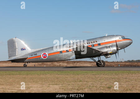 Vintage avion Douglas DC-3 VH-TMQ exploités par Air Nostalgie (Shortstop Jet Charters). Banque D'Images