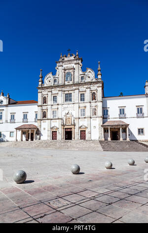 Santarem Voir cathédrale ou Se Catedral de Santarem aka église de Nossa Senhora da Conceicao. Construit au 17ème siècle de style maniériste. Portugal Banque D'Images