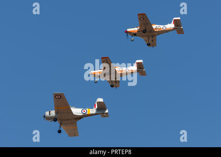 L'ancien Royal Australian Air Force Commonwealth Aircraft Corporation (CCC) CA-25 Winjeel formateur d'un aéronef exploité par le Musée de la RAAF menant une formati Banque D'Images