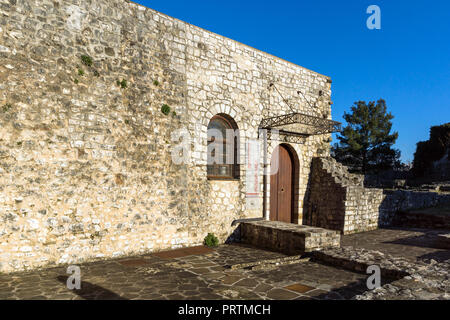 IOANNINA, GRÈCE - 27 décembre 2014 : Incroyable Coucher du Soleil vue du château de Ioannina, Épire, Grèce Banque D'Images