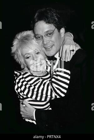 Joey Heatherton Raul Julia sans date Photo de John Barrett/PHOTOlink Banque D'Images