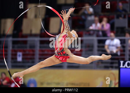 Sofia, Bulgarie - 14 septembre, 2018 : Linoy ashram d'Israël exécute avec ruban d'2018 Championnats du monde de gymnastique rythmique. Commerçant indiv Banque D'Images