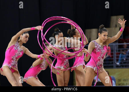 Sofia, Bulgarie - 15 septembre, 2018 : l'Espagne l'équipe exécute au cours de la 2018 Championnats du monde de gymnastique rythmique. Tournoi de groupe. Banque D'Images