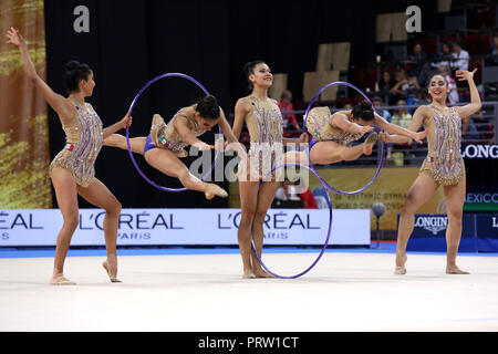 Sofia, Bulgarie - 15 septembre, 2018 : l'équipe Mexique effectue au cours de la 2018 Championnats du monde de gymnastique rythmique. Tournoi de groupe. Banque D'Images