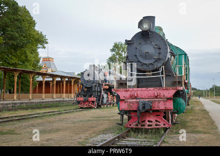 Vieille locomotive à Haapsalu, Estonie Banque D'Images