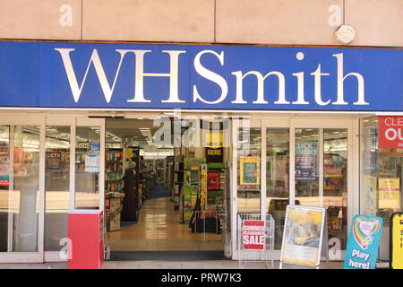 Boutique WHSmith avant, Gloucester, Eastgate Street. Banque D'Images