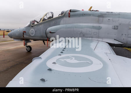 Royal Australian Air Force (RAAF) BAE Hawk 127 plomb dans un avion d'entraînement de chasse27-01. Banque D'Images