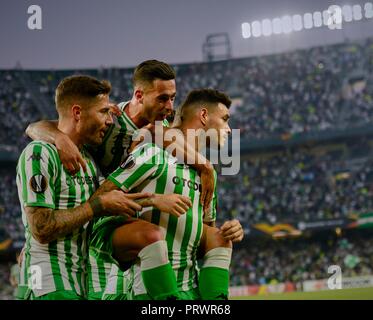 Real Betis v F91 Dudelange - UEFA Europa League. ; Séville, ESPAGNE - 04 octobre : le Real player Cristian Tello célèbre après avoir marqué le but dans la partie appartenant à la phase de groupes de l'UEFA Europa League ; ; (groupe f) ; face à la Real Betis v F91 Dudelange stade Benito Villamarin ; ; ; ; le 04 octobre 2018 photo:Cristobal Duenas/Cordon Press Banque D'Images