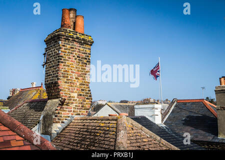 Broadstairs, UK - 10 avril 2018 - Old UK drapeau sur un toit d'une maison au Royaume-Uni Banque D'Images