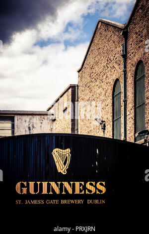 Ancienne usine Guinness Gates, Dublin, Irlande. Banque D'Images