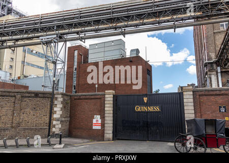 Portes d'usine de la Guinness, Dublin, Irlande. Banque D'Images