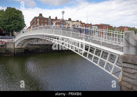 Ha'penny Bridge, Bachelors Walk, ville du nord, Dublin, Irlande Banque D'Images