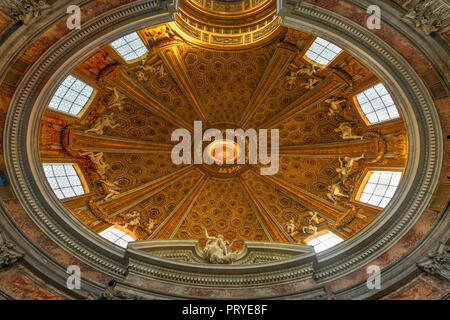 Rome, Italie - 24 mars 2018 : Bel intérieur de l'église de Saint Andrew's au Quirinal, à Rome, Italie. Banque D'Images