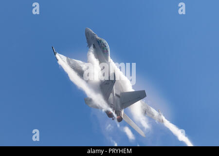 Royal Australian Air Force (RAAF) Boeing F/A-18F Super Hornet un avion de combat polyvalent44-203 basé à Amberley RAAF dans le Queensland. Banque D'Images