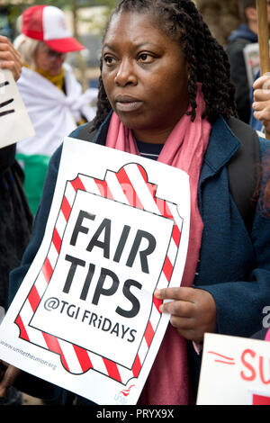 4e octobre 2018. Leicester Square, Londres. Journée d'action par les travailleurs de TGI Fridays, McDonalds, Deliveroo Wetherspoons et appuyé par TUC et labo Banque D'Images