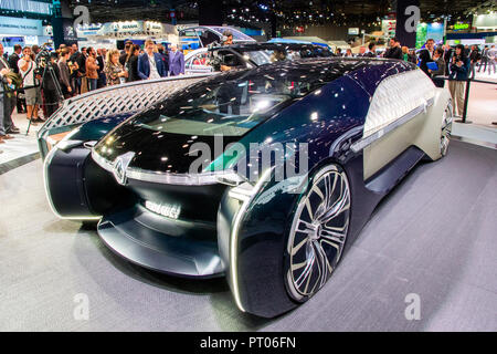 PARIS, le 2 octobre 2018 : Renault l'Ultimo EZ-salon de luxe de conduite Concept Car présenté au Mondial de Paris. Banque D'Images