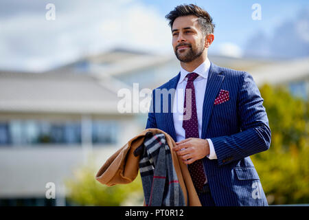 Businessman walking Banque D'Images