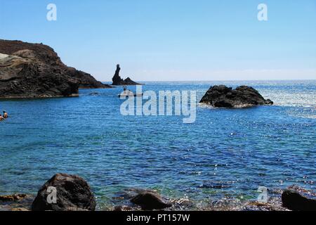 Belles Baies de la réserve naturelle de Cabo de Gata à Almeria, Espagne Banque D'Images