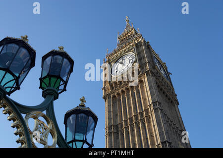 Big Ben à partir de Westminster Bridge Banque D'Images