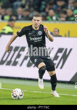 Mönchengladbach, Deutschland. 26 Sep, 2018. Ante REBIC (F) l'action. Soccer 1.Bundesliga, 5.journée Borussia Mönchengladbach, (MG) - l'Eintracht Francfort (F) 3 : 1 le 26/09/2018 à Borussia Mönchengladbach/Allemagne. # #  DFL règlement interdit toute utilisation des photographies comme des séquences d'images et/ou quasi-vidéo # #  | Conditions de crédit dans le monde entier : dpa/Alamy Live News Banque D'Images