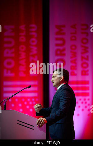 Cracovie, Pologne. 5Th Oct, 2018. Polonais Zbigniew Ziobro, Ministre de la Justice vu livrant un discours lors de la cérémonie d'ouverture du droit 4 Forum sur la croissance de la glace au centre des congrès de Cracovie. Credit : Omar Marques/SOPA Images/ZUMA/Alamy Fil Live News Banque D'Images