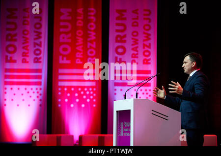 Cracovie, Pologne. 5Th Oct, 2018. Polonais Zbigniew Ziobro, Ministre de la Justice vu livrant un discours lors de la cérémonie d'ouverture du droit 4 Forum sur la croissance de la glace au centre des congrès de Cracovie. Credit : Omar Marques/SOPA Images/ZUMA/Alamy Fil Live News Banque D'Images