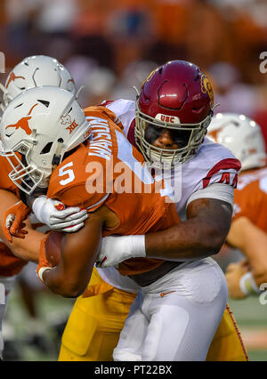 Austin, TX, USA. 15 Sep, 2018. L'USC Trojan, joueur de ligne défensive senior Malik Dorton (44), faisant un attaquerdurant la NCAA football match entre l'Université de Texas longhorns et l'USC Trojans, à Austin, TX. (Photographe complète absolue & Company Crédit : Joseph Calomeni MarinMedia.org/Cal/Sport Media) Credit : csm/Alamy Live News Banque D'Images