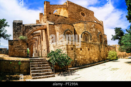 Dans la vieille cathédrale de la ville de Famagouste, Chypre,la partie turque. Banque D'Images