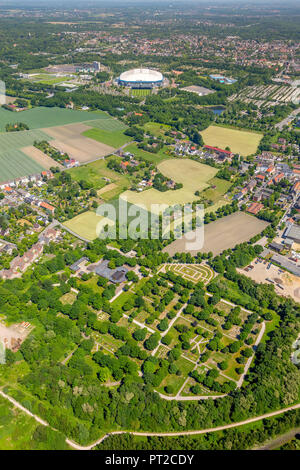 Cimetière cimetière de Schalke, Beckhausen-Sutum avec vue de la Veltins Arena, tombeau, Veltins Arena, stade de Schalke, Bundesliga, Bundesliga, stade Schalker Feld, Gelsenkirchen, Ruhr, Nordrhein-Westfalen, Germany, Europe Banque D'Images