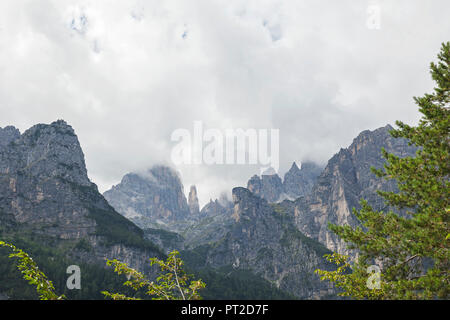 L'Italie, Trentino, Dolomites de Brenta, Parco Naturale Adamello Brenta, Le Campanile Basso Banque D'Images