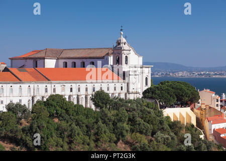 L'église Igreja da Graca, belvédère Miradouro da Graca, Lisbonne, Portugal Banque D'Images