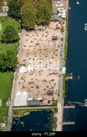 Baignade dans la mer, la plage de Baldeneysee zone balnéaire à Baldeneysee, nageurs, Essen, Ruhr, Rhénanie du Nord-Westphalie, Allemagne Banque D'Images