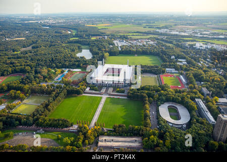 Stade RheinEnergieSTADION, Junkersdorf, Jahnwiese, stade du club de Bundesliga 1.FC Köln, Olympiaweg, Cologne, Rhénanie du Nord-Westphalie, Allemagne, Banque D'Images