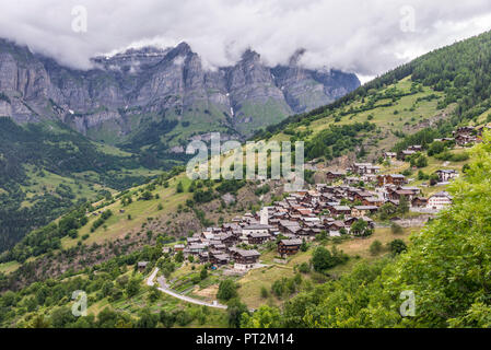 La Suisse, canton du Valais, district de Loèche, Albinen, vue sur village Banque D'Images