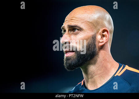 Londres, ANGLETERRE - 04 OCTOBRE : Willy Caballero de Chelsea cherche sur au cours de l'UEFA Europa League Group l adéquation entre Chelsea et Vidi FC à Stamford Banque D'Images