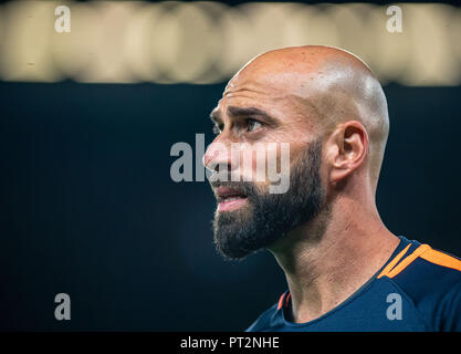 Londres, ANGLETERRE - 04 OCTOBRE : Willy Caballero de Chelsea cherche sur au cours de l'UEFA Europa League Group l adéquation entre Chelsea et Vidi FC à Stamford Banque D'Images