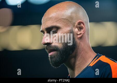 Londres, ANGLETERRE - 04 OCTOBRE : Willy Caballero de Chelsea cherche sur au cours de l'UEFA Europa League Group l adéquation entre Chelsea et Vidi FC à Stamford Banque D'Images