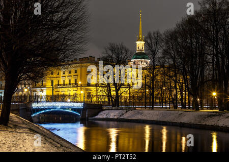 Vue de la nuit de Saint Michel, Ingénieur ou château. Saint-pétersbourg, Russie Banque D'Images